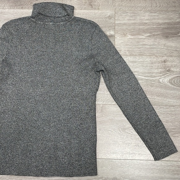 NWOT Turtleneck Ribbed Knit Sweater with Silver Buttons on Cuffs and Shoulders L - Picture 16 of 16